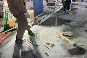 临高地下车库堵漏施工视频